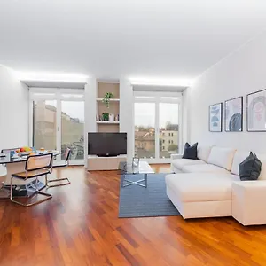 Apartment Sweett - Luxury Velasca, Milan